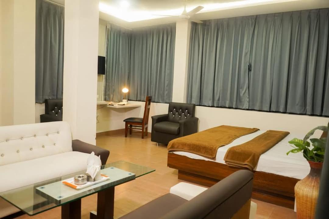 Hotel Alka Palace Durg Exterior foto